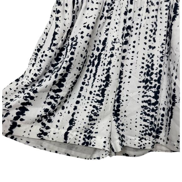 Cooper & Ella White Blue Dot V-Neck Short Sleeve Romper Women’s Medium - Picture 3 of 10